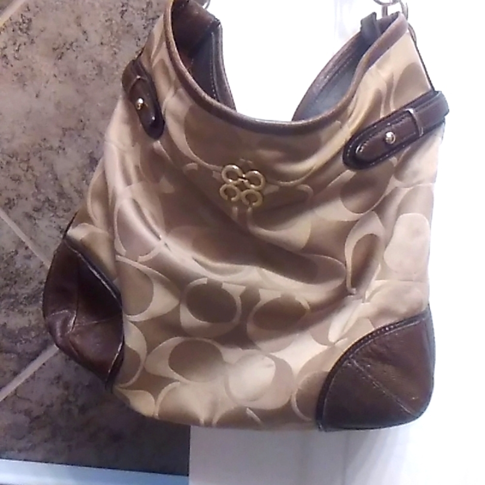 Coach shoulder bag